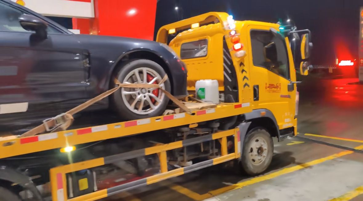 厦门行车途中遇到突发状况该如何呼叫道路救援？